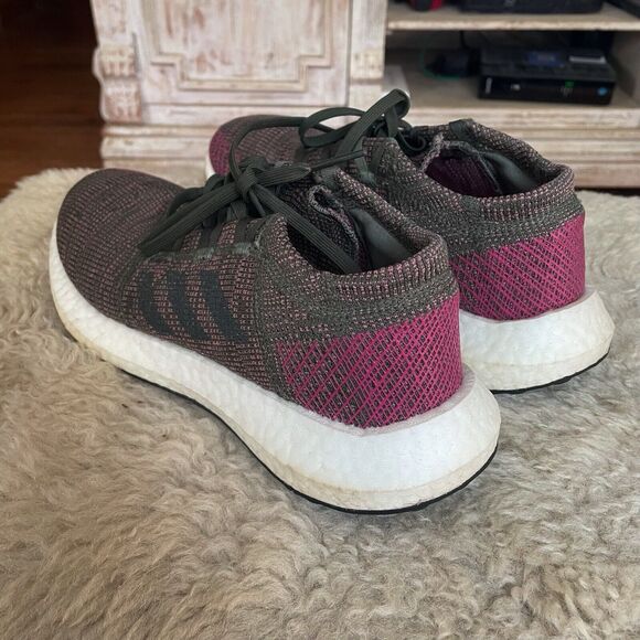 Adidas Pure Boost Go Women's Sz 8 Boost Running Shoe Night Cargo Green Maroon - Picture 3 of 14